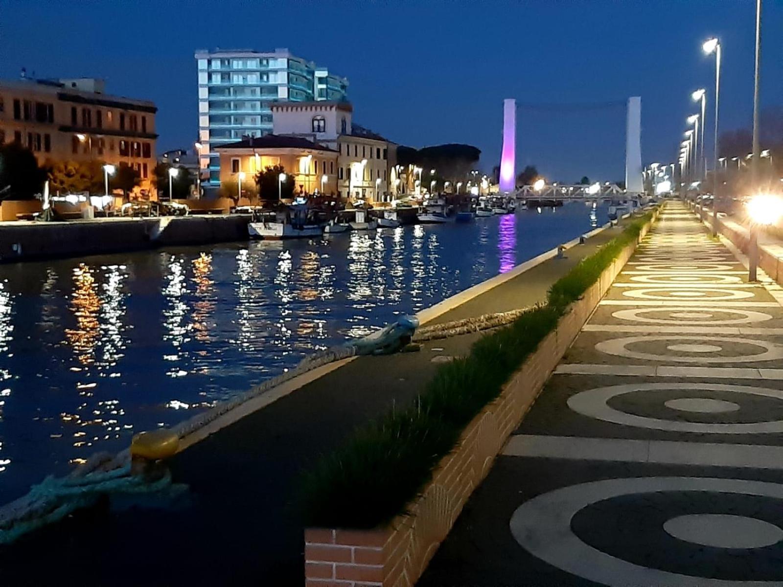 Sweet Home Fco Airport Roma Fiumicino Exterior photo